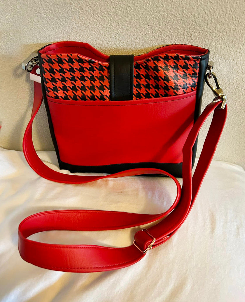 Red Hounds-tooth 3 sizes